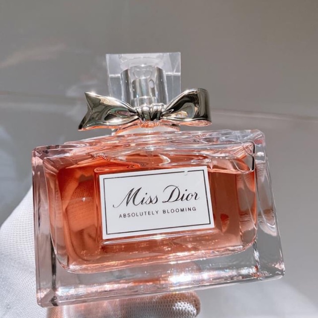 [Chiết mini ] 𝐍𝐮̛𝐨̛́𝐜 𝐡𝐨𝐚 𝐌𝐢𝐬𝐬 𝐃𝐢𝐨𝐫 𝐀𝐛𝐬𝐨𝐥𝐮𝐭𝐞𝐥𝐲 𝐁𝐥𝐨𝐨𝐦𝐢𝐧𝐠 𝐄𝐃𝐏 𝟏𝟎𝟎𝐦𝐥 [chính hãng] | Thế Giới Skin Care