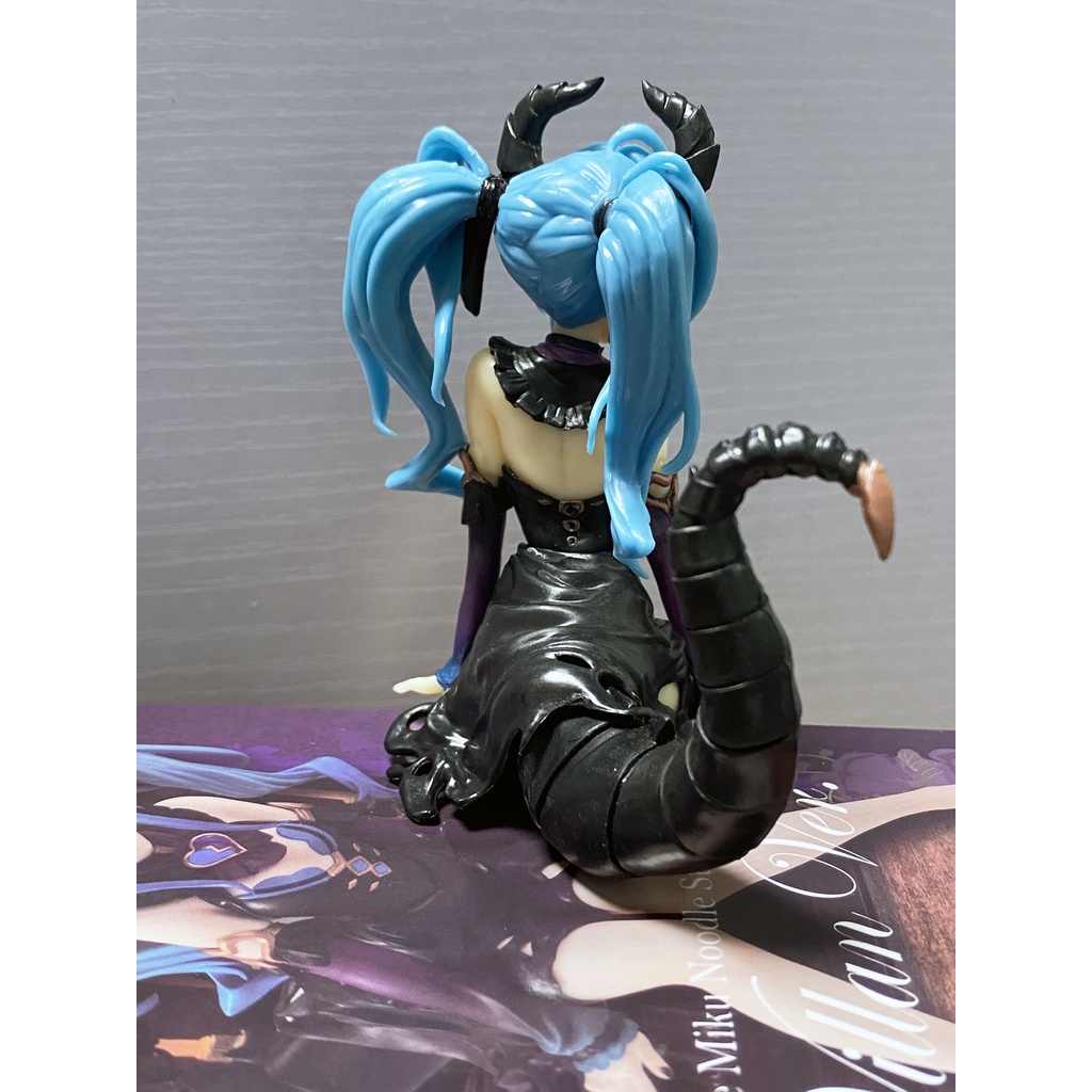 Mô Hình Ca Sĩ Ảo Hatsune Miku Bằng PVC 5.9" Không Hộp
