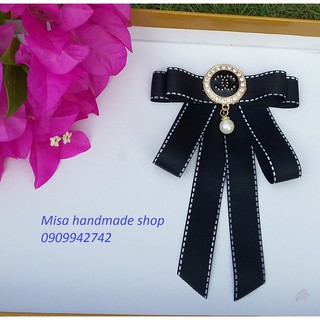 Cài áo nơ gắn ngọc trai handmade