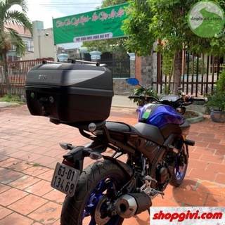 YAMAHA MT15 GẮN THÙNG SAU GIVI B32N ADV