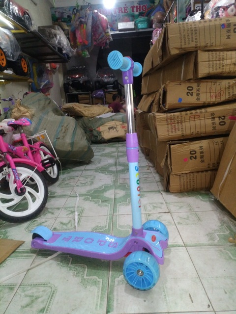 Xe trượt scooter cao cấp bánh sáng