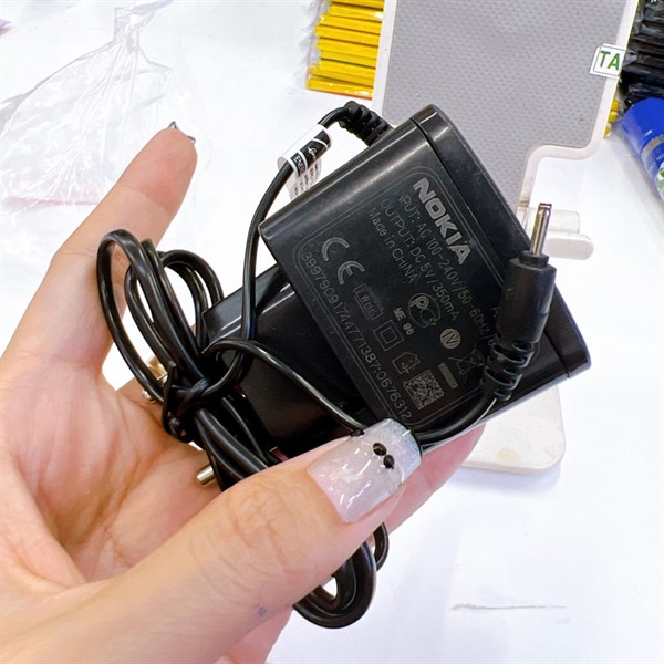 Sạc Nokia chui nhỏ