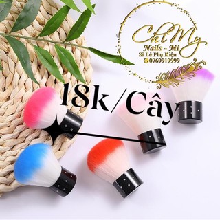 Phủi bụi Nails