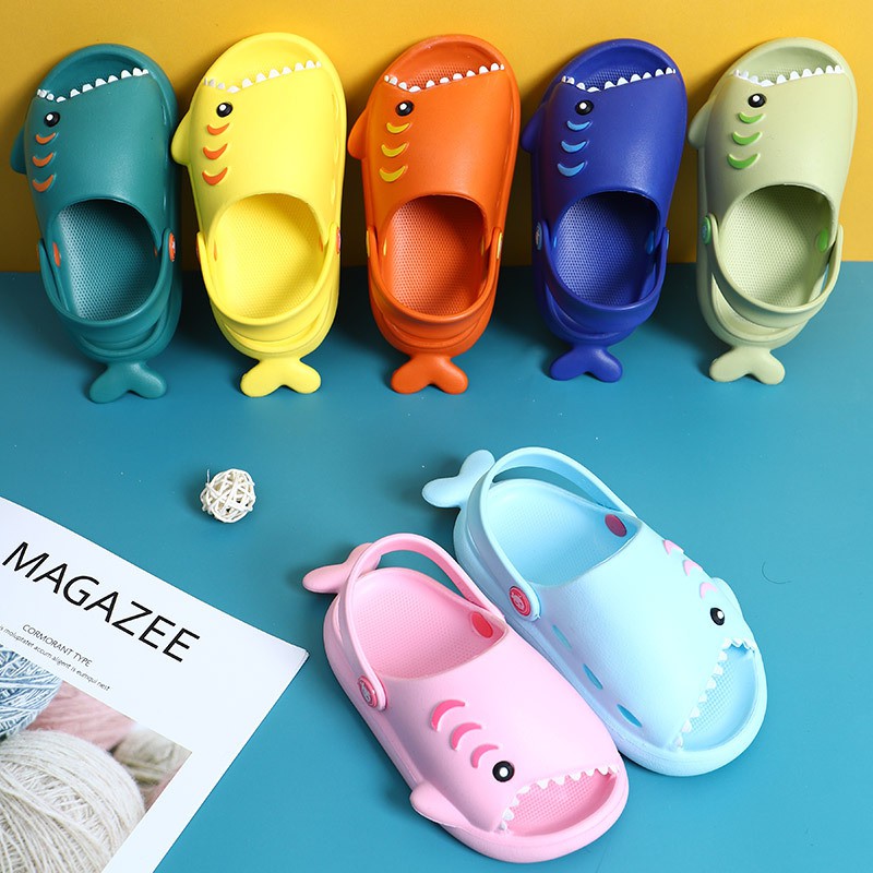 Dép cá mập baby shark cho bé, kiểu dáng ngộ nghĩnh, màu sắc bắt mắt, siêu bền, chống trơn trượt