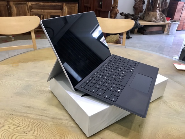Suface pro 5 hàng mới 99% fullbox còn bảo hành 09/2020 | BigBuy360 - bigbuy360.vn