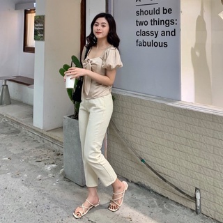 Quần kaki màu kem