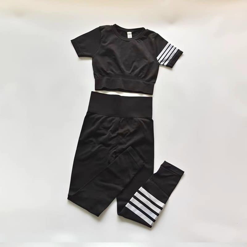 Bộ đồ thể thao cọc tay + Quần dài chun mông .Giao nhanh 2h Tphcm