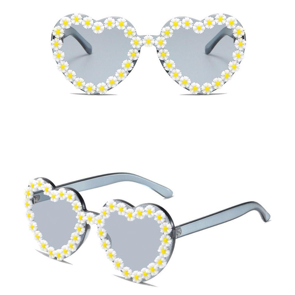 Kính Mát Hình Trái Tim Chống Tia UV400 Họa Tiết Hoa Cúc Thời Trang Đi Biển Cho Nữ