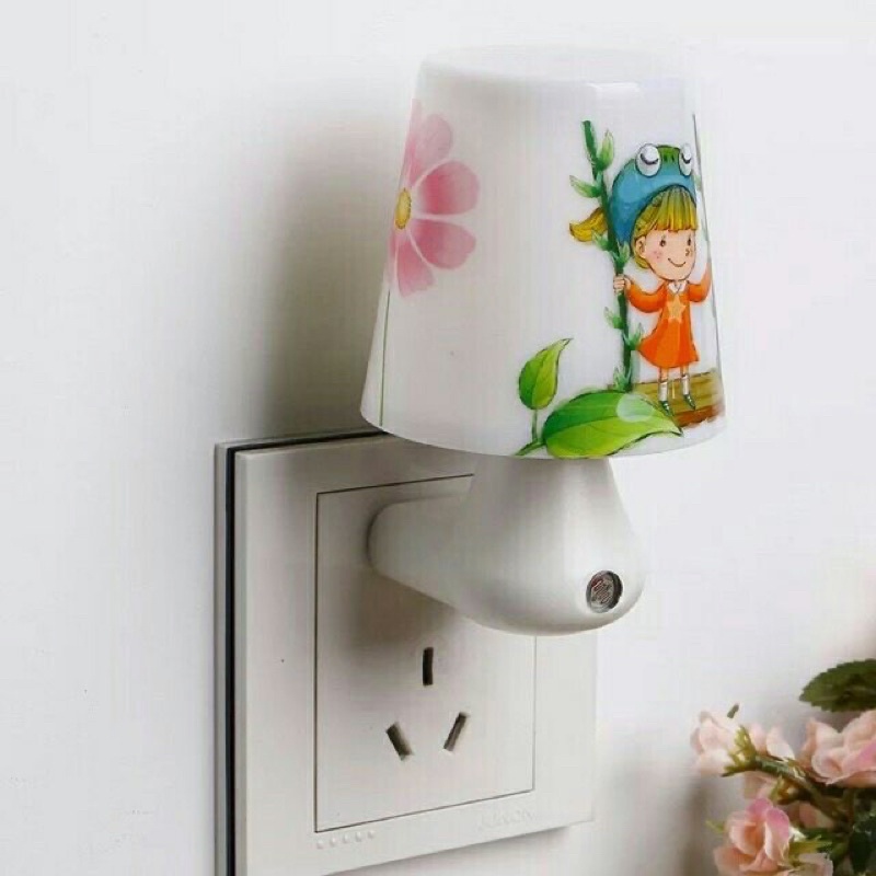 Đèn ngủ hình cốc cảm ứng tự sáng khi trời tối