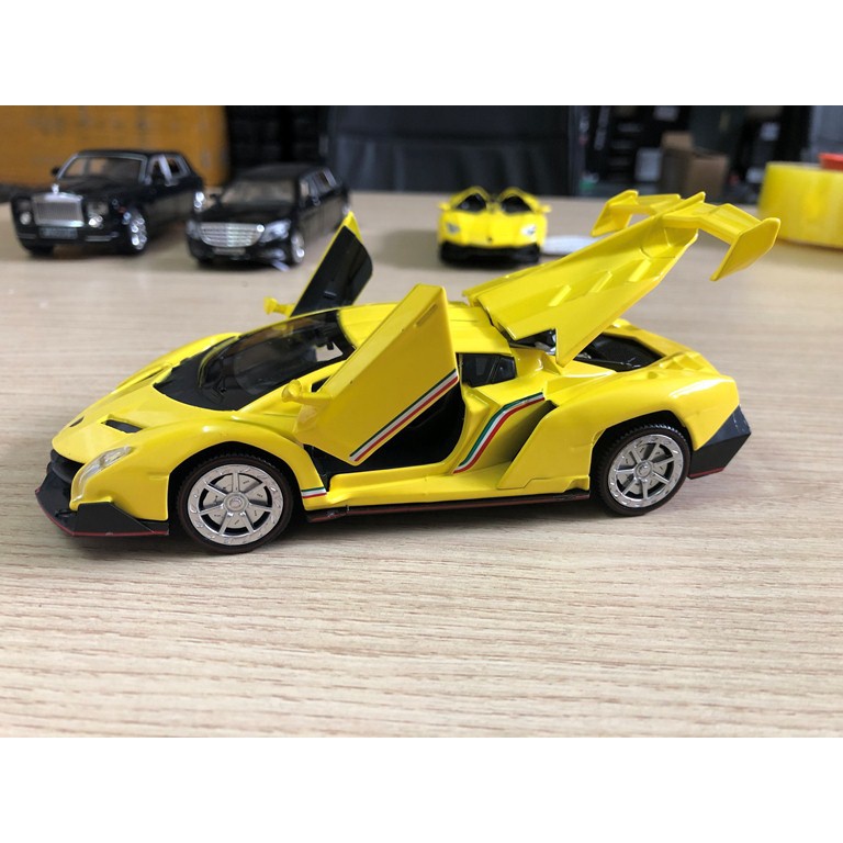Mô hình xe Lamborghini Veneno tỉ lệ 1:32 bằng hợp kim tỉ lệ 1:32