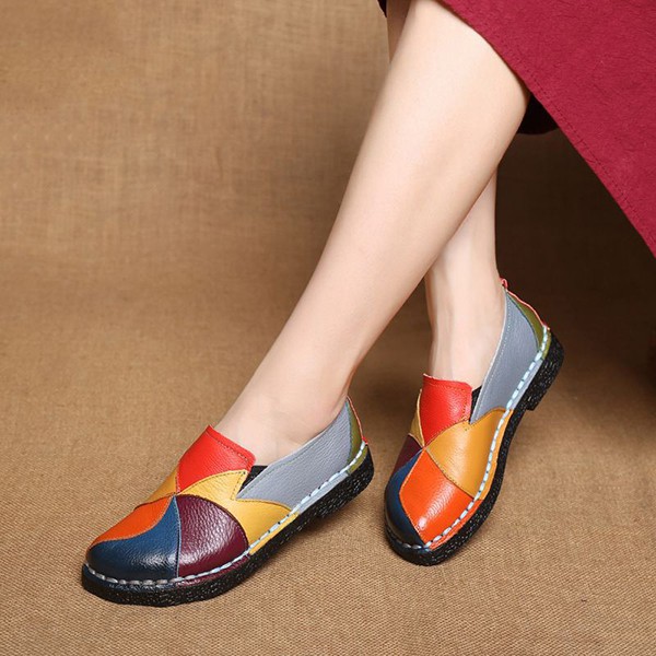 Giày lười đế mềm phối màu độc đáo dành cho nữ | BigBuy360 - bigbuy360.vn