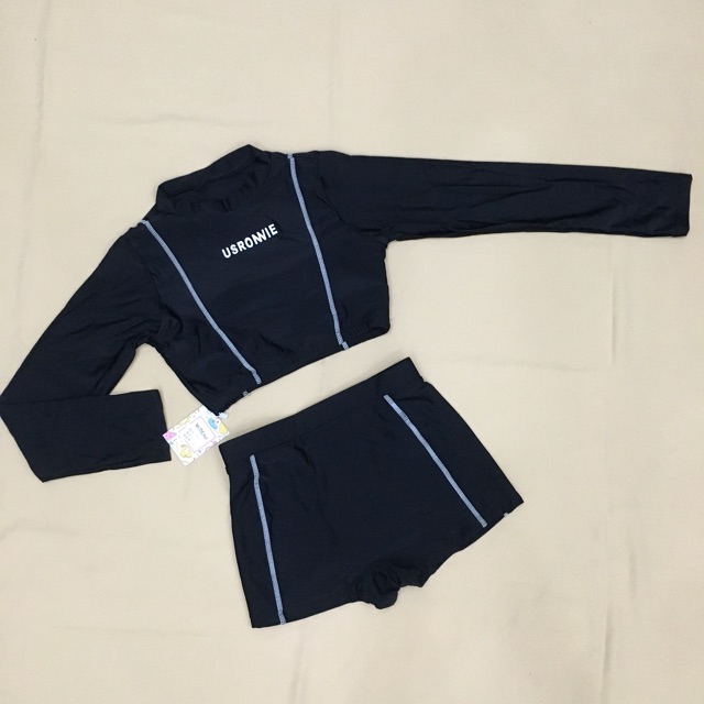 CÓ SẴN bikini usronnie croptop viền chỉ trắng thể thao năng động | BigBuy360 - bigbuy360.vn