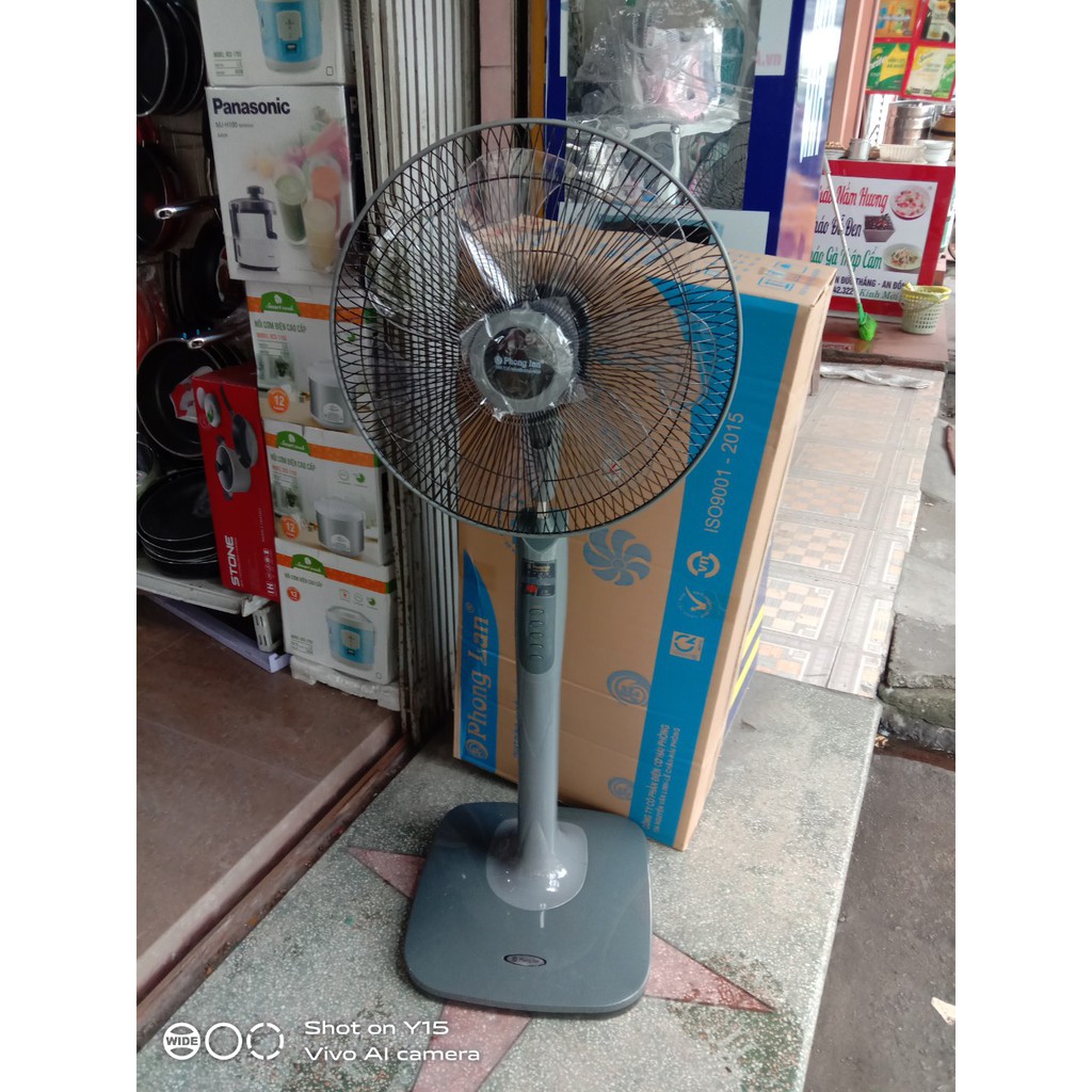 Quạt cây Phong Lan 7 cánh  có khiển mới