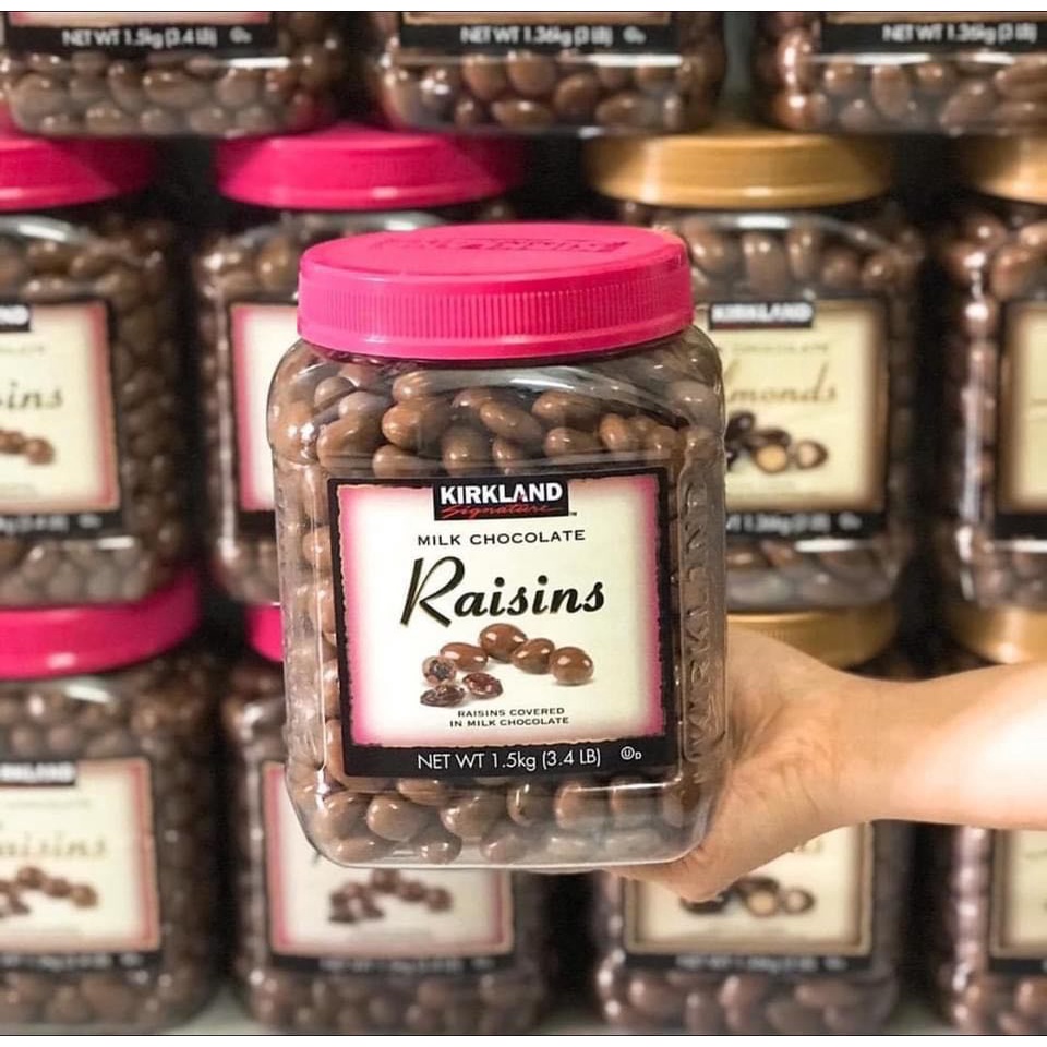 Hộp Chocolate Kirkland Mỹ nhân nho và hạnh nhân