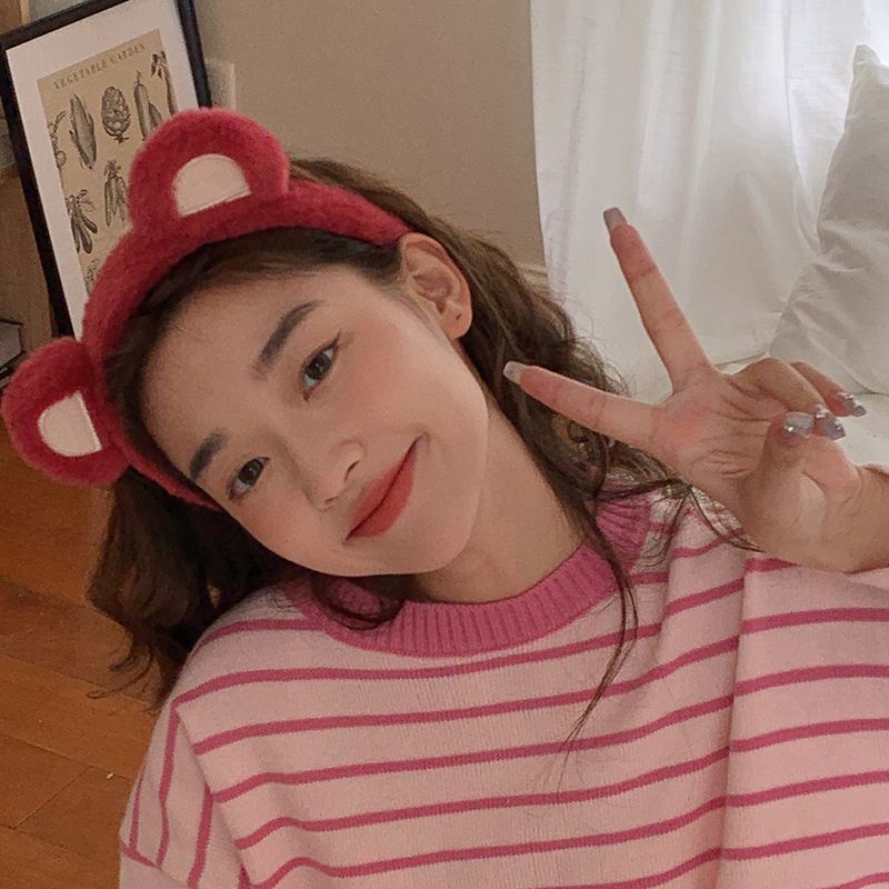 Băng Đô Cài Tóc Hình Gấu Bông Màu Dâu Tây Dễ Thương Cho Nữ