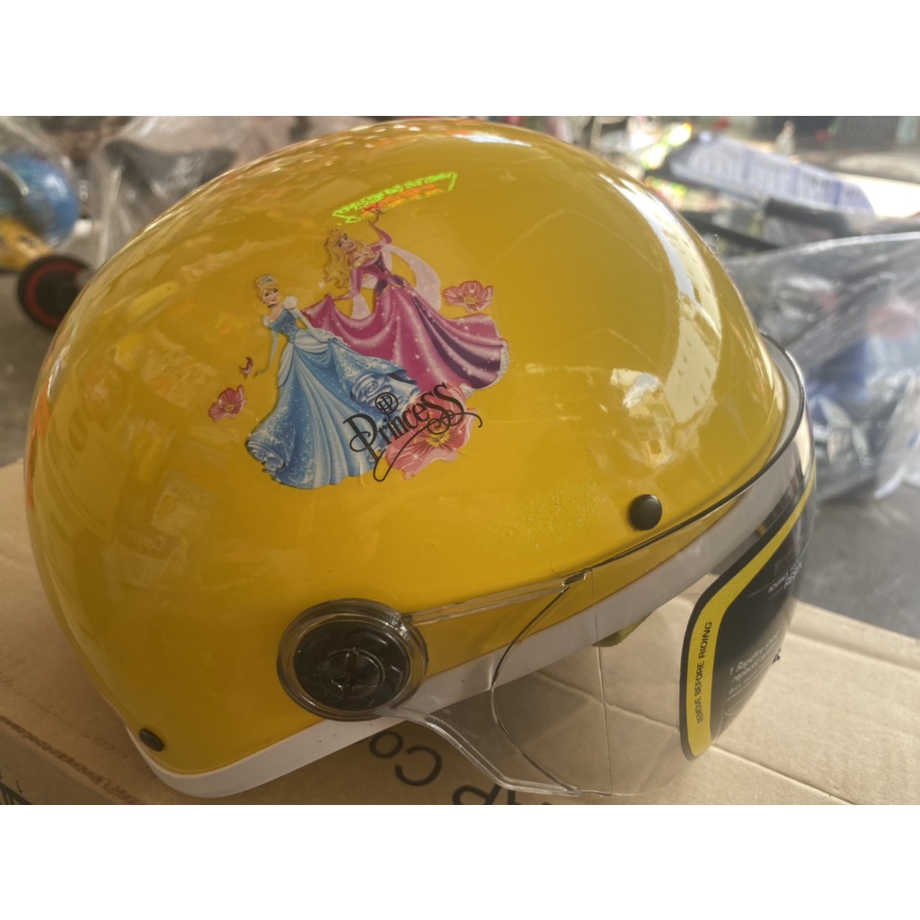 MŨ,NÓN BẢO HIỂM TRẺ EM CÓ KÍNH HÌNH PICACHU -SIÊU NHẸ - LỚP LÓT THÔNG HƠI - TỪ 2 ĐẾN 6 TUỔI