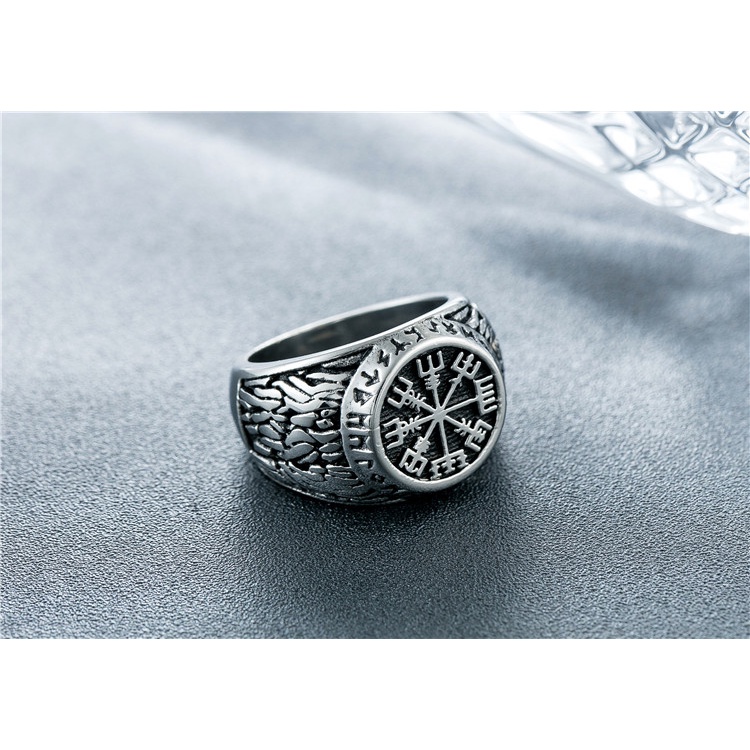 Nhẫn titan mặt tròn biểu tượng Viking la bàn Vegvisir không gỉ MR2208