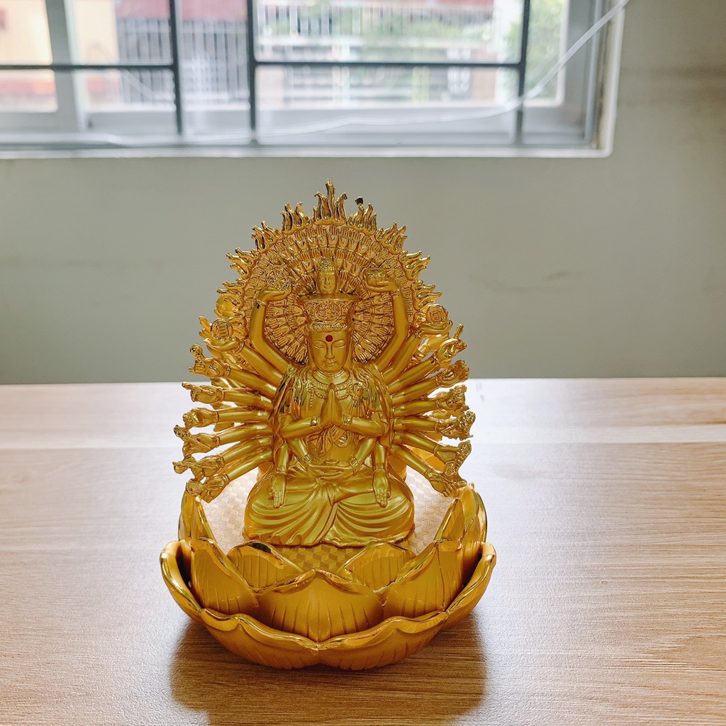 Tượng bà phật quan âm nghìn tay rang trí nhà cửa, taplo ô tô