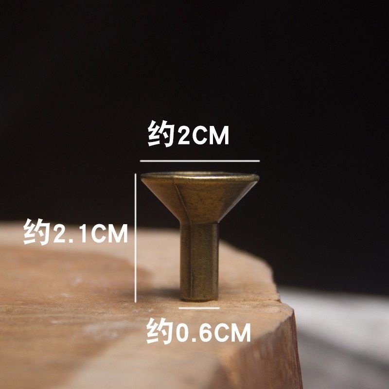 Phiễu đặt nụ xông trầm- tạo khói trầm thác chảy.