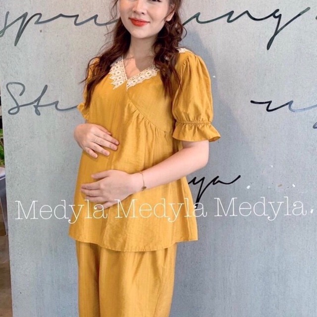 Bộ đũi vừa mặc bầu vừa cho bé ti.