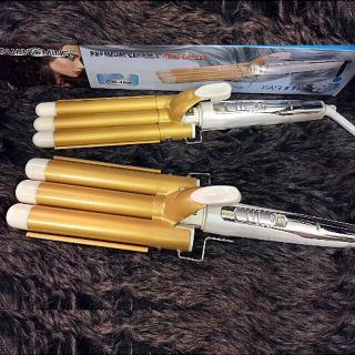 Combo 3 món máy dập sóng vàng size 19, kéo tỉa lông mày và kẹp tóc 5 răng