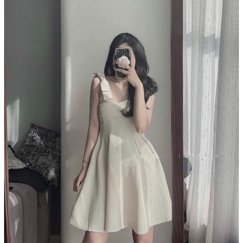 Váy xốp tổ ong 2 dây nơ vai xinh xắn dễ thương chất dày dặn lên phom cực xinh