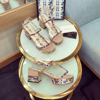 Sandal đính đá hà hồ fullbox
