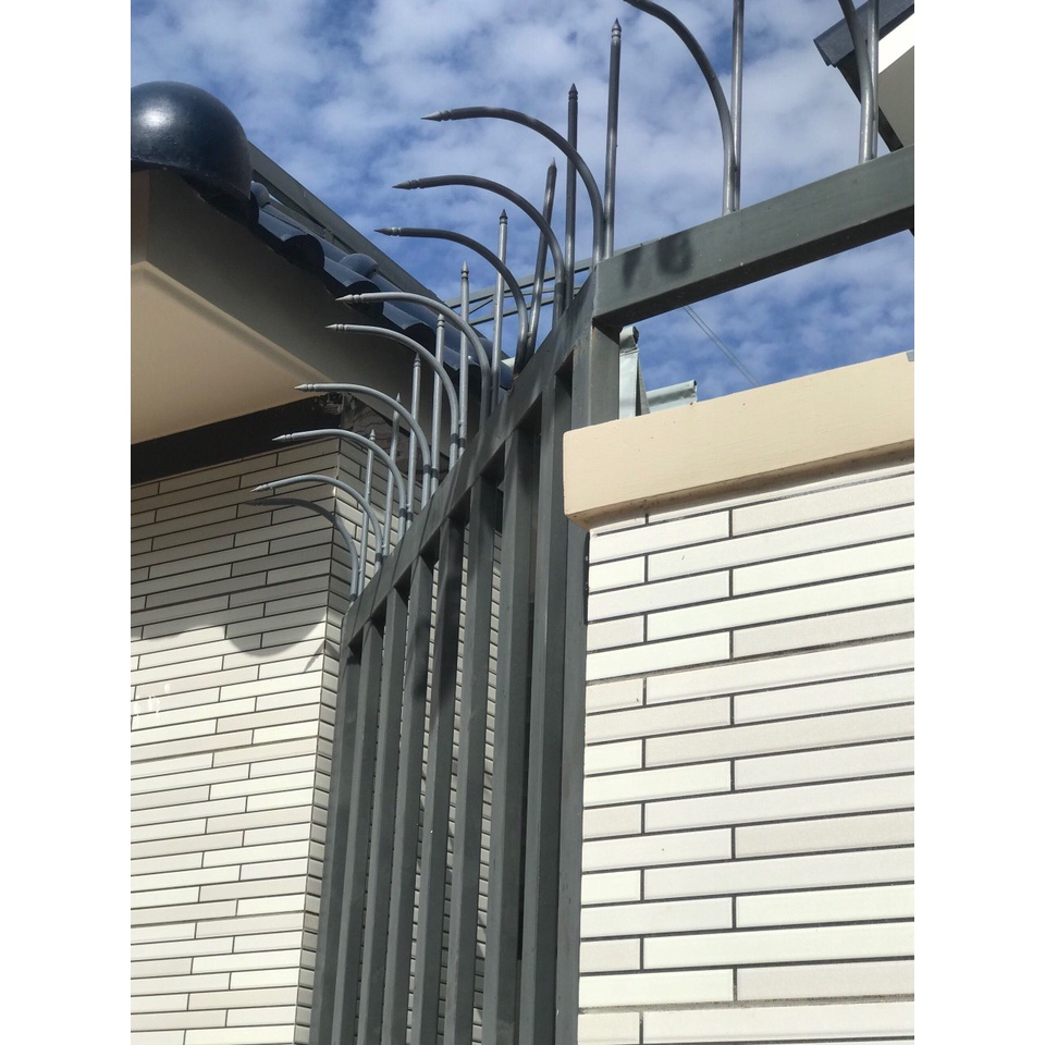 Phụ Kiện Sắt Hình Chông Lá Cao 30 Cm Trang Trí Hàng Rào