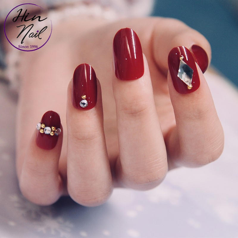 móng tay giả đính đá kèm keo màu đỏ cao cấp Hin Nail móng giả đính đá sang trọng