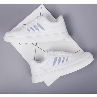 Giày sneaker nữ trắng hình 3 chiếc lá