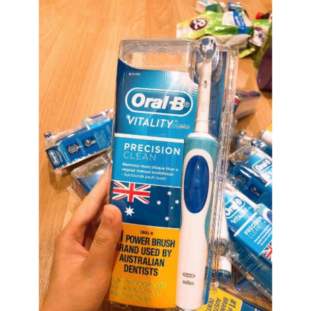 Bàn chải điện Oral B Úc