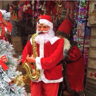 Kèn lẻ bộ của ông giànoel thổi kèn