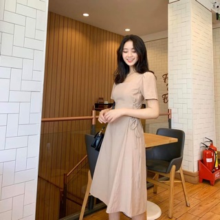 Đầm cổ vuông đan dây eo