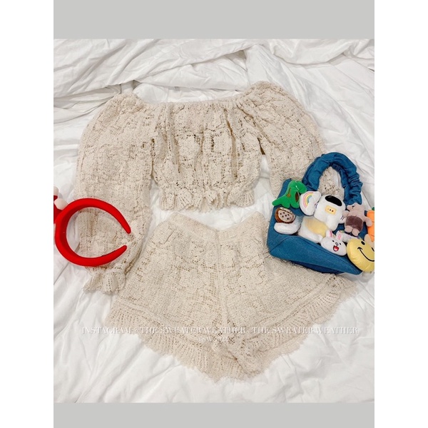 Set rời áo ren kem trễ vai dài tay kèm quần short ren 2 lớp the.sweaterweather TSW (ảnh thật)