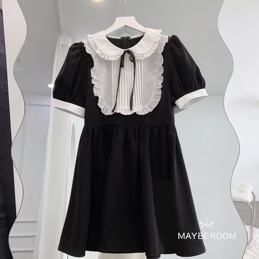 Váy suông chữ A màu đen xếp li bèo cổ bèo Emily Mayberoom