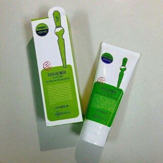 Sữa rửa mặt Mediaheal Tea Tree care cleansing foam