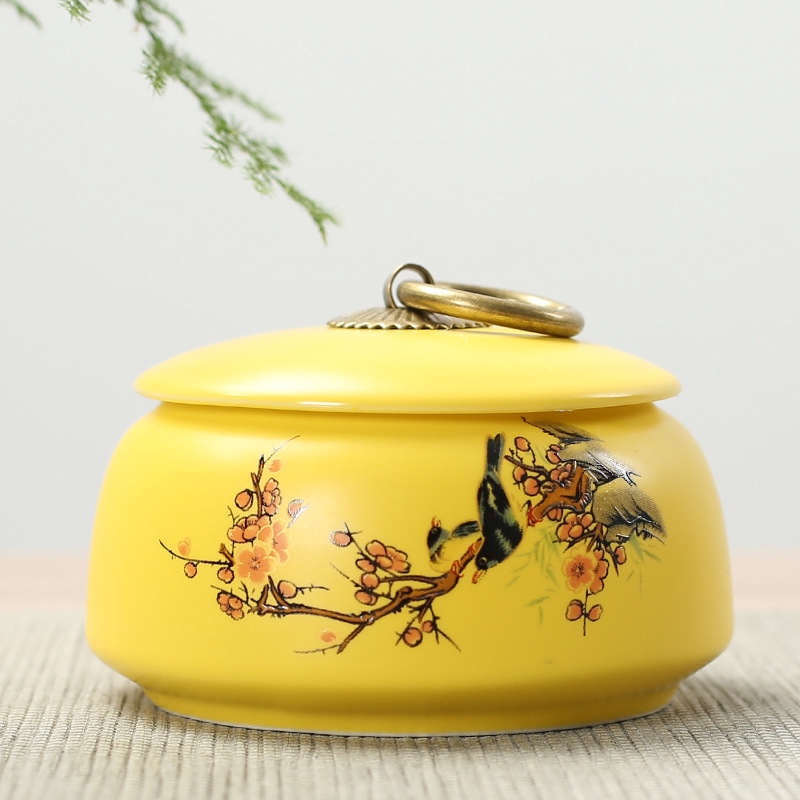 Bình trà gốm sứ họa tiết độc đáo thanh lịch | BigBuy360 - bigbuy360.vn