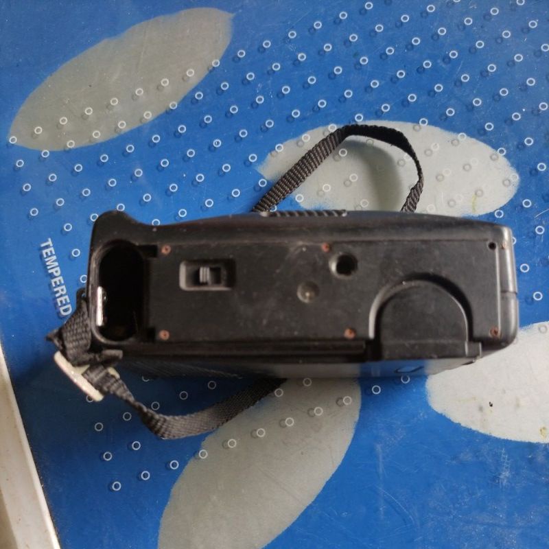 Máy ảnh hỏng dùng trang trí trưng bày