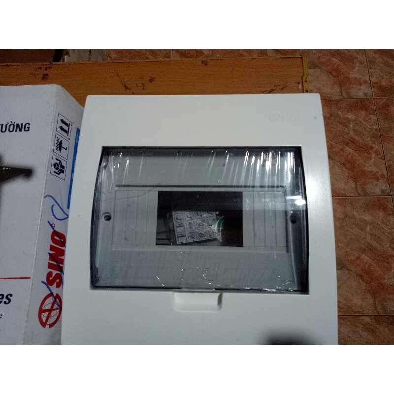 TỦ ĐIỆN ÂM TƯỜNG VANLOCK V4FC9 ( TỦ NHỰA )