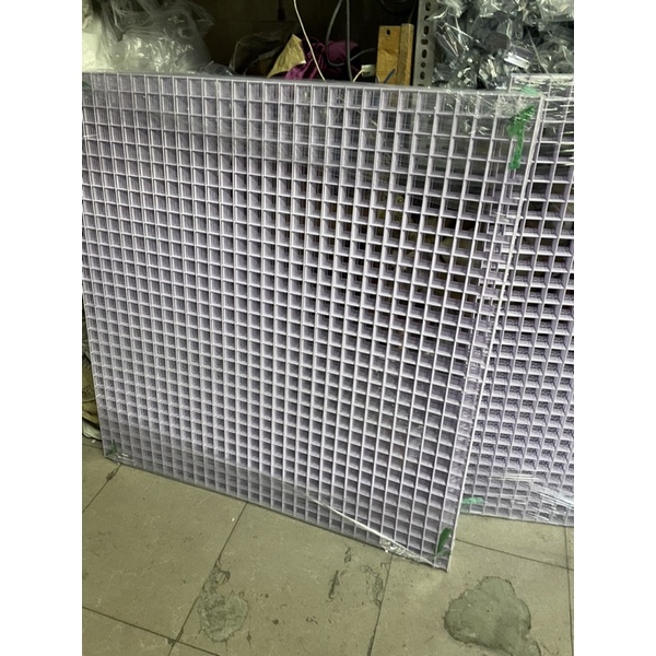 Lưới tấm treo phụ kiện 2ly5 ô3cm