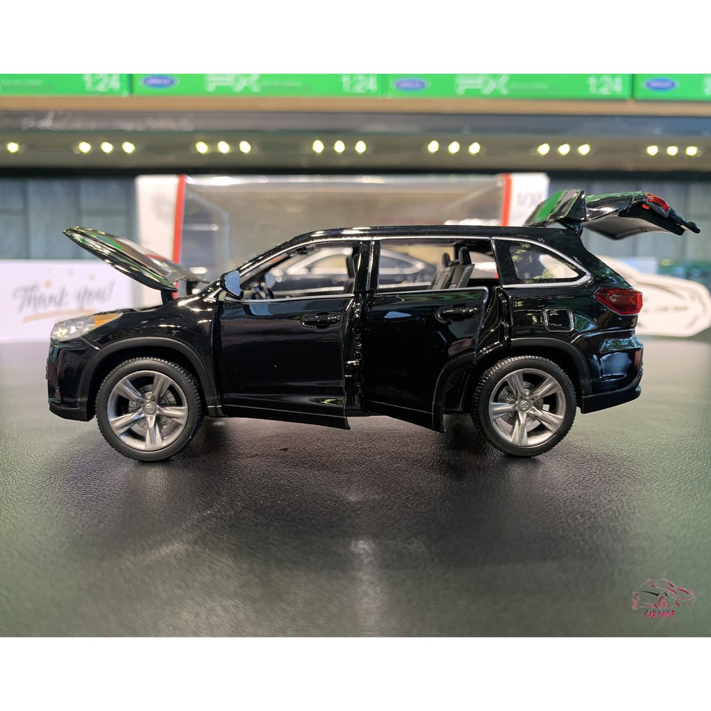 Mô hình xe ô tô Toyota HighLander tỉ lệ 1:32 màu đen