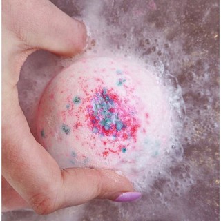 Bom tắm LUSH - Sakura bath bomb