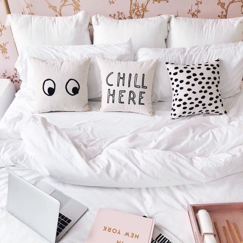 GỐI VUÔNG TRANG TRÍ: LOOKING GOOD & SHUT EYES