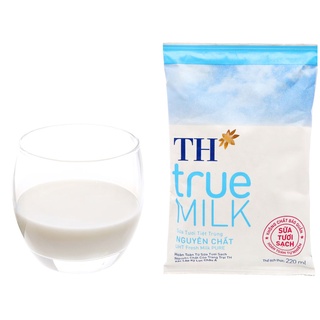  2 bịch sữa TH True Milk không đường 220 ml 