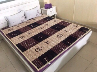 Thảm cừu trải giường