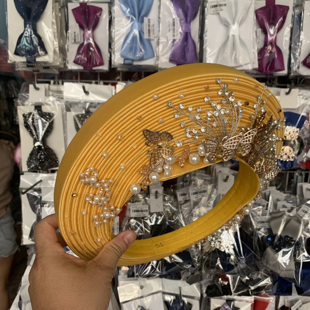 Khắn Đống cô dâu ăn hỏi ,dạm ngõ 25 tầng màu vàng đính bướm phụ kiện cưới Giang