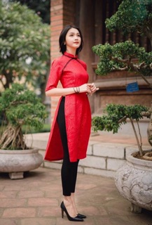 Áo dài gấm hoa hồng
