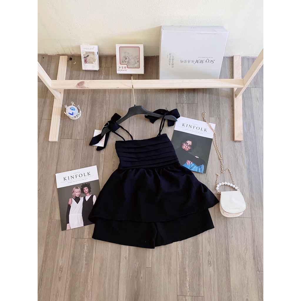 Set áo tiểu thư 2 dây nơ cổ dáng xòe tôn dáng xinh xịn mịn -  kèm quần short sang chảnh