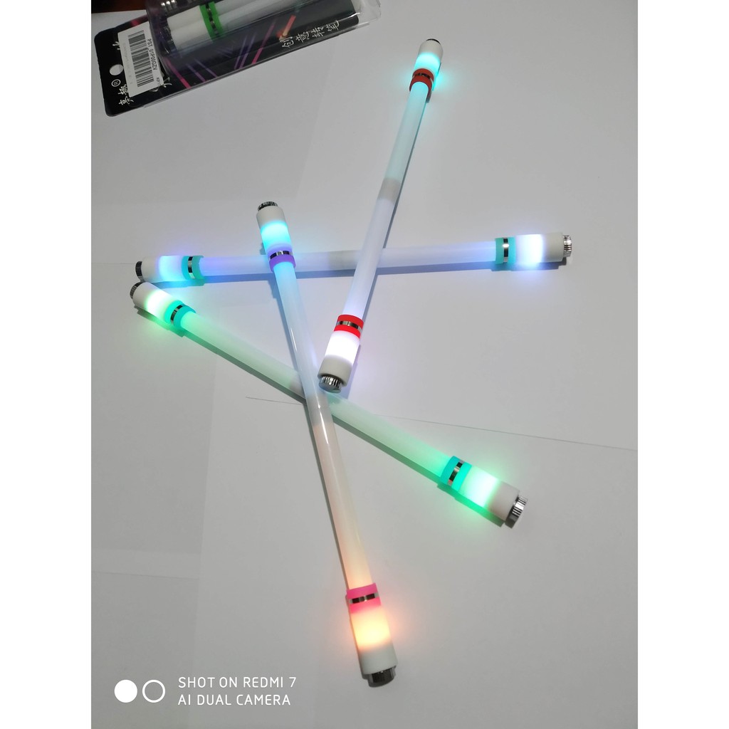 Bút quay đèn led 7 màu - 2 khớp - có nam châm