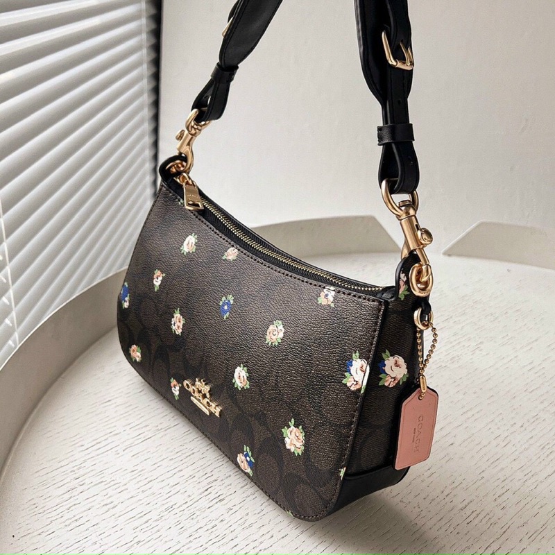 Túi Coach dáng thuyền siêu xịn store